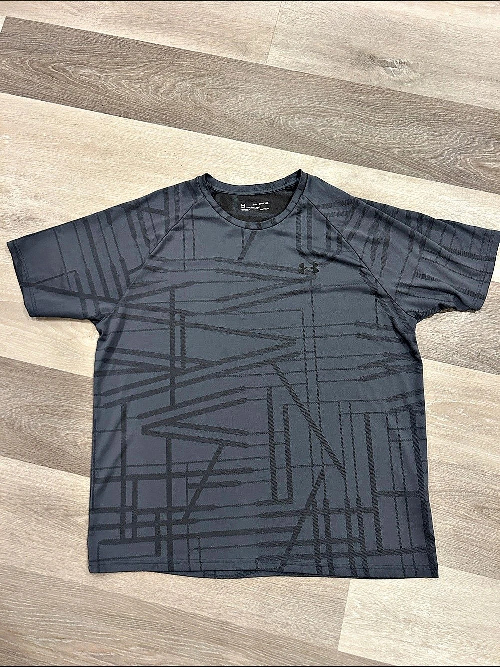 Under Armour Men's Geometric Athletic Tee Gray 2XL Like New